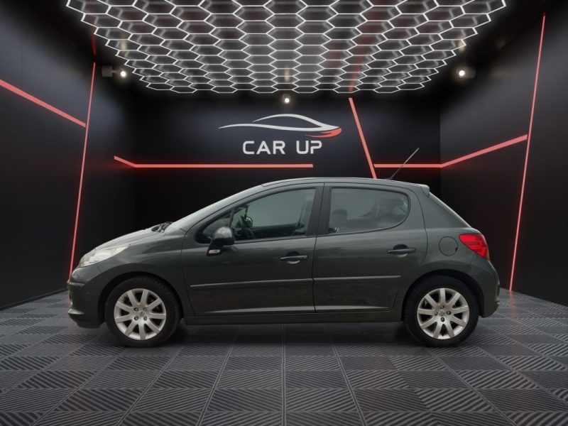 PEUGEOT 207 1.6 VTI 120 cv Executive - 56 000 km -