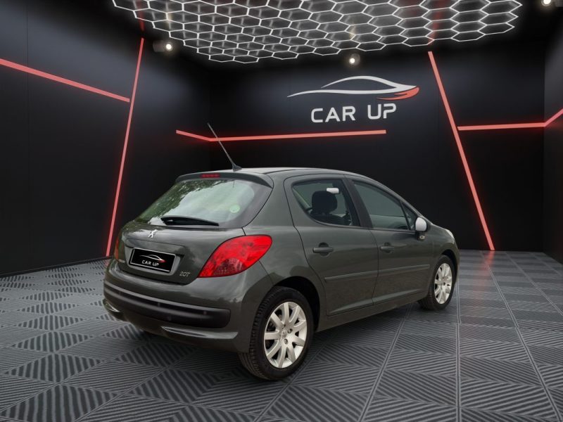 PEUGEOT 207 1.6 VTI 120 cv Executive - 56 000 km -
