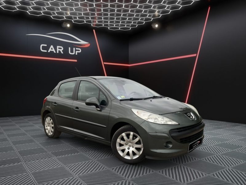 PEUGEOT 207 1.6 VTI 120 cv Executive - 56 000 km -