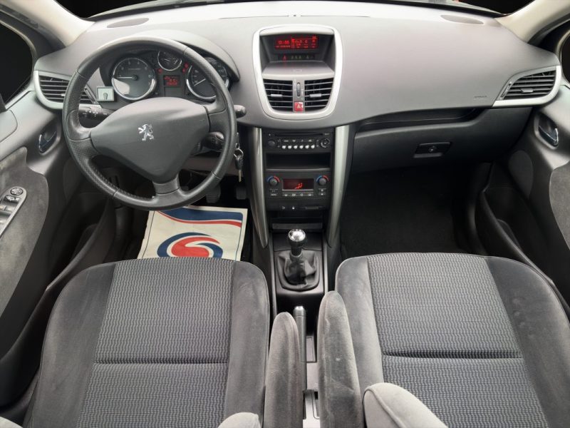 PEUGEOT 207 1.6 VTI 120 cv Executive - 56 000 km -