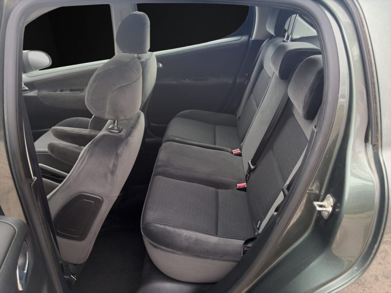 PEUGEOT 207 1.6 VTI 120 cv Executive - 56 000 km -