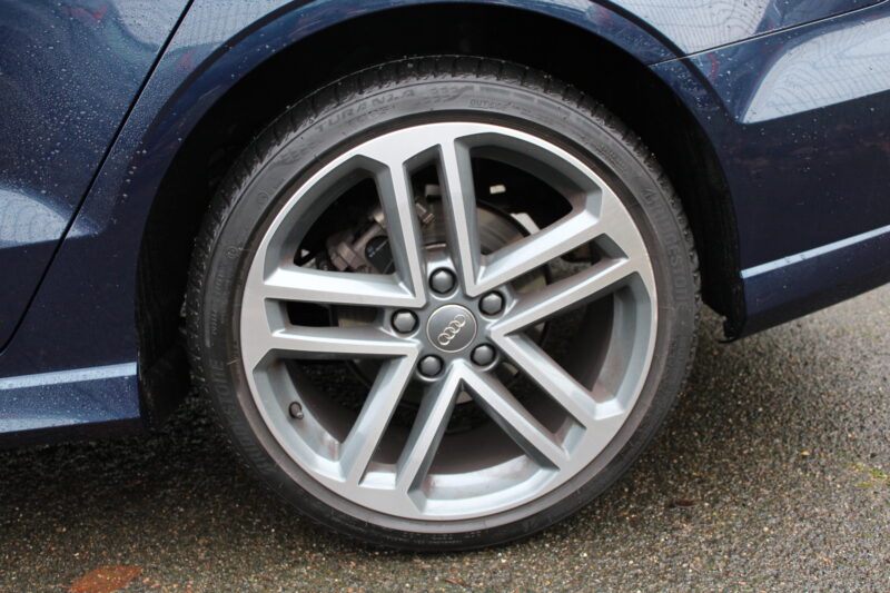 AUDI A3 BERLINE 30 TFSI DESIGN LUXE S LINE