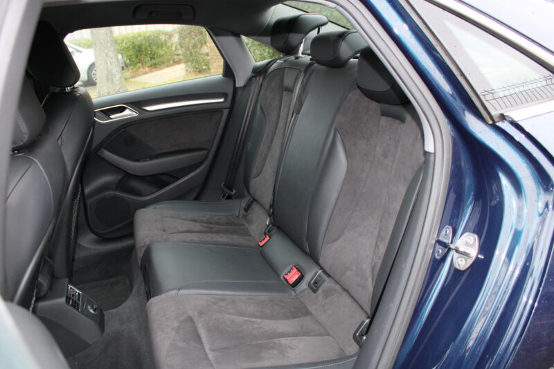 AUDI A3 BERLINE 30 TFSI DESIGN LUXE S LINE