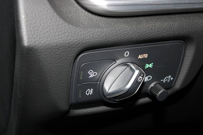 AUDI A3 BERLINE 30 TFSI DESIGN LUXE S LINE