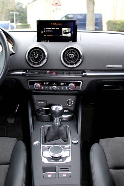 AUDI A3 BERLINE 30 TFSI DESIGN LUXE S LINE