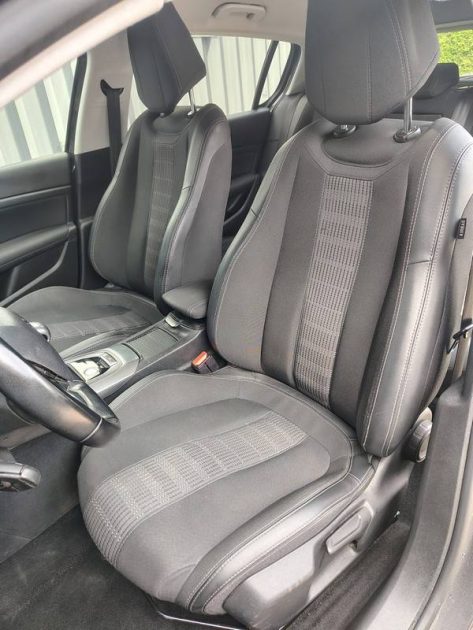Peugeot 308 Allure Business – 74 500 km – Caméra recul / Attelage