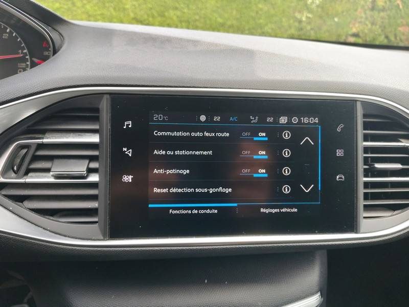 Peugeot 308 Allure Business – 74 500 km – Caméra recul / Attelage