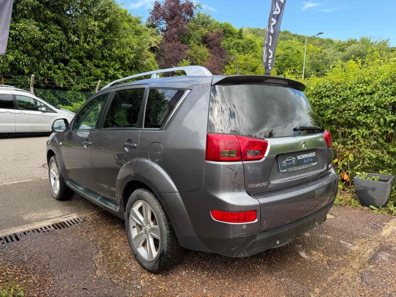 Peugeot 4007 2.2 HDi 156ch Féline DCS6 7 Places | Sièges chauffants | GPS