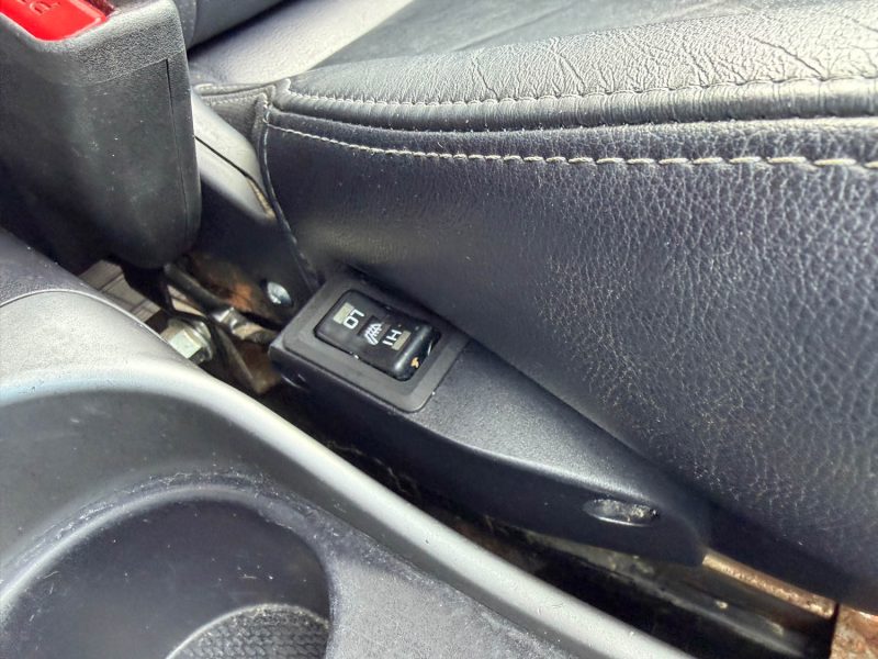 Peugeot 4007 2.2 HDi 156ch Féline DCS6 7 Places | Sièges chauffants | GPS