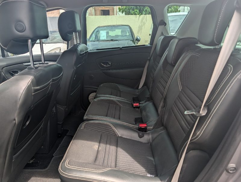 RENAULT SCENICIII 1.6 DCI 130 BOSE ENTRETIEN EXCLUSIF RENAULT  EXCELLENT ETAT GARANTIE 12 MOIS