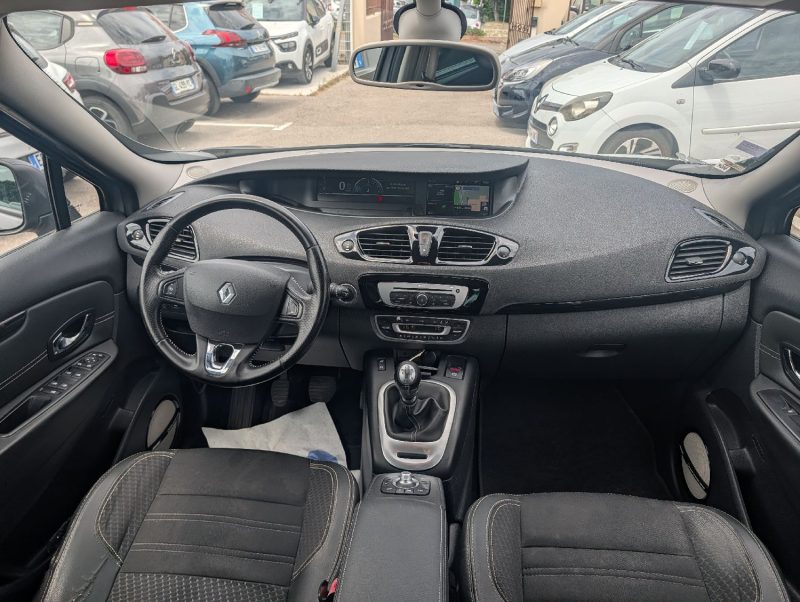 RENAULT SCENICIII 1.6 DCI 130 BOSE ENTRETIEN EXCLUSIF RENAULT  EXCELLENT ETAT GARANTIE 12 MOIS