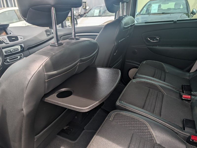 RENAULT SCENICIII 1.6 DCI 130 BOSE ENTRETIEN EXCLUSIF RENAULT  EXCELLENT ETAT GARANTIE 12 MOIS