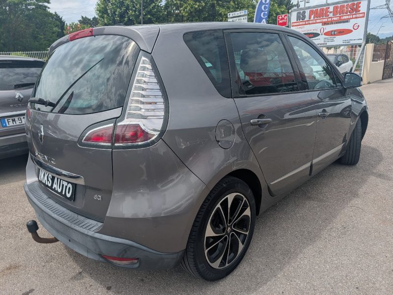 RENAULT SCENICIII 1.6 DCI 130 BOSE ENTRETIEN EXCLUSIF RENAULT  EXCELLENT ETAT GARANTIE 12 MOIS