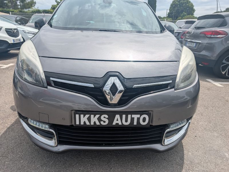 RENAULT SCENICIII 1.6 DCI 130 BOSE ENTRETIEN EXCLUSIF RENAULT  EXCELLENT ETAT GARANTIE 12 MOIS
