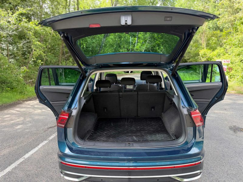 VOLKSWAGEN TIGUAN 2.0 TDI 150 ELEGANCE DSG 02/2023