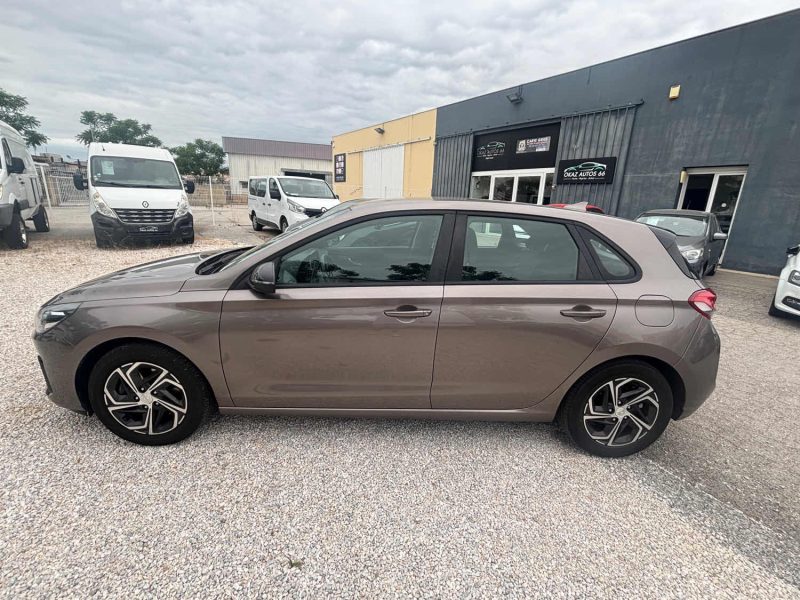 HYUNDAI I30  2022