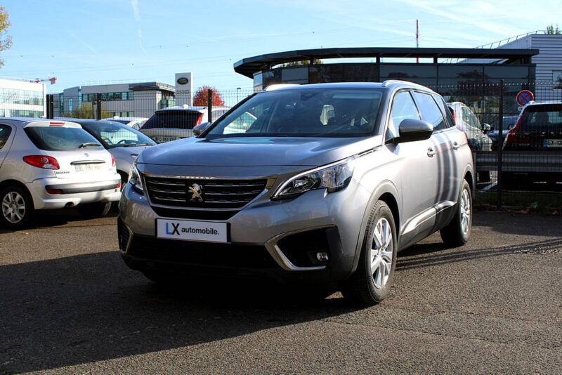 PEUGEOT 5008 2017