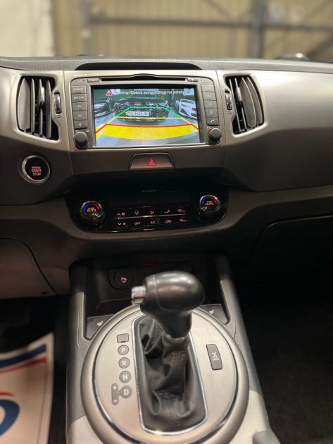 MAGNIFIQUE KIA SPORTAGE 2.0 CRDI 136 CH  (CAMÉRA DE RECUL, BLUETOOTH, TOIT OUVRANT) ⭐️⭐️⭐️⭐️⭐️