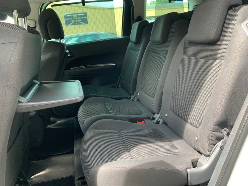 PEUGEOT 5008 PE43176 2016