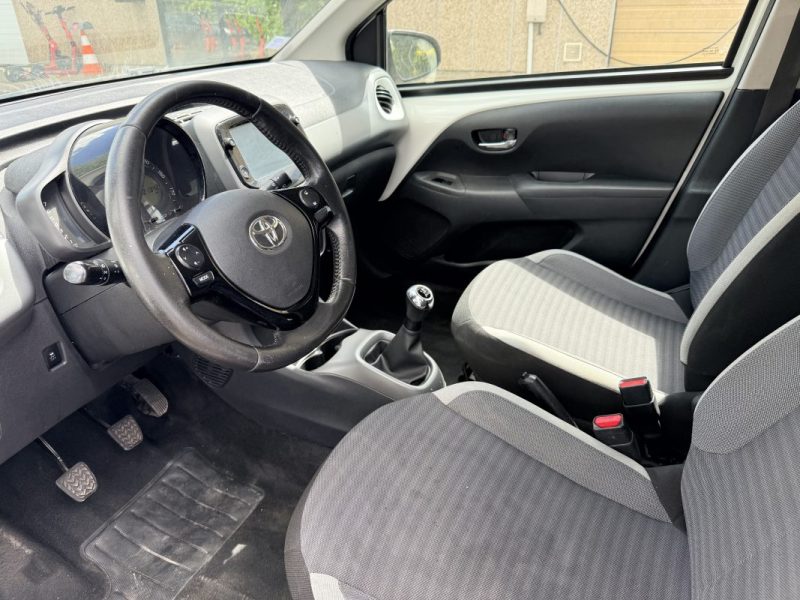 TOYOTA AYGO II ÉDITION LIMITÉ 1.0 VVT-I 72 X PH2 PREMIÈRE MAIN 