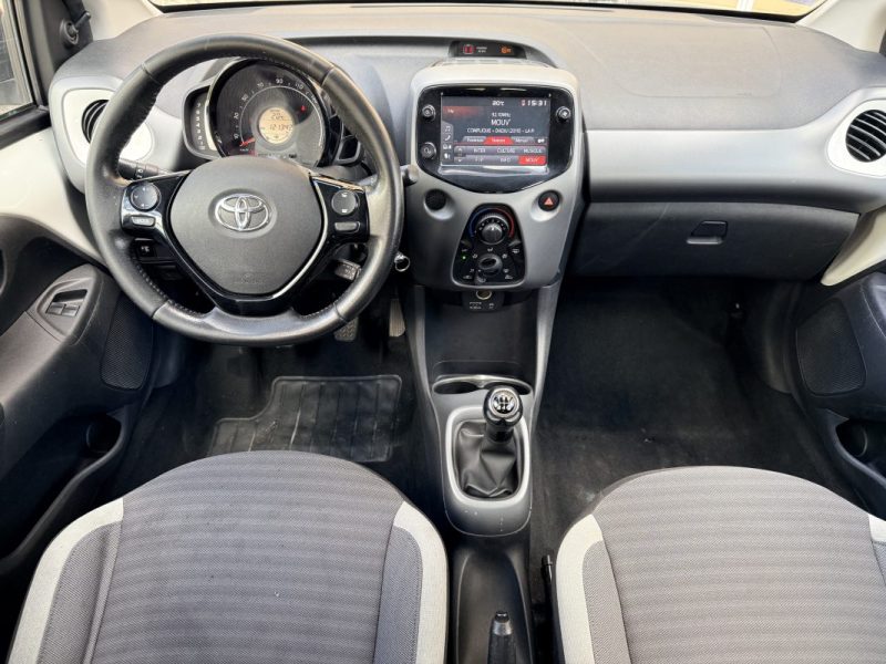 TOYOTA AYGO II ÉDITION LIMITÉ 1.0 VVT-I 72 X PH2 PREMIÈRE MAIN 
