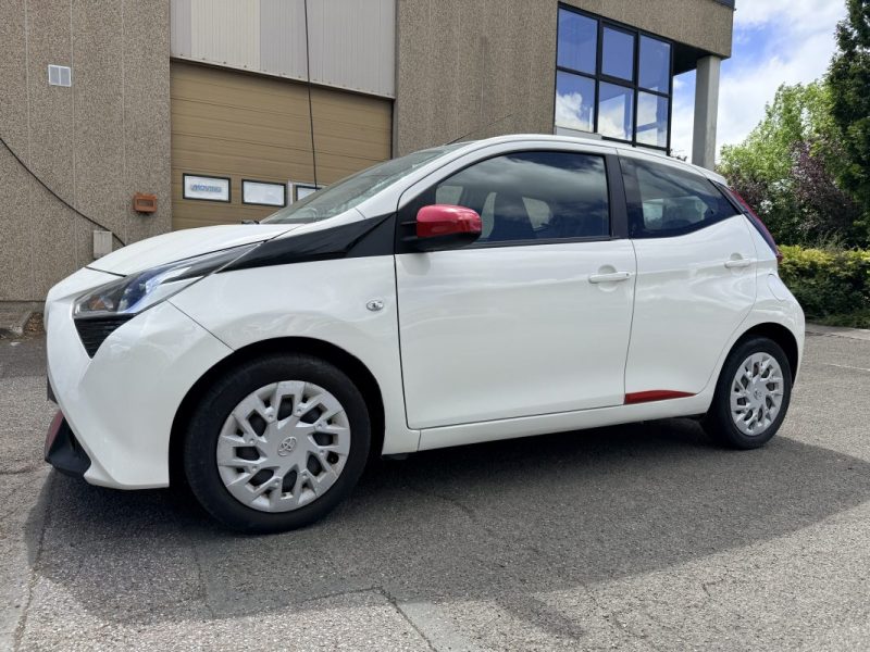 TOYOTA AYGO II ÉDITION LIMITÉ 1.0 VVT-I 72 X PH2 PREMIÈRE MAIN 
