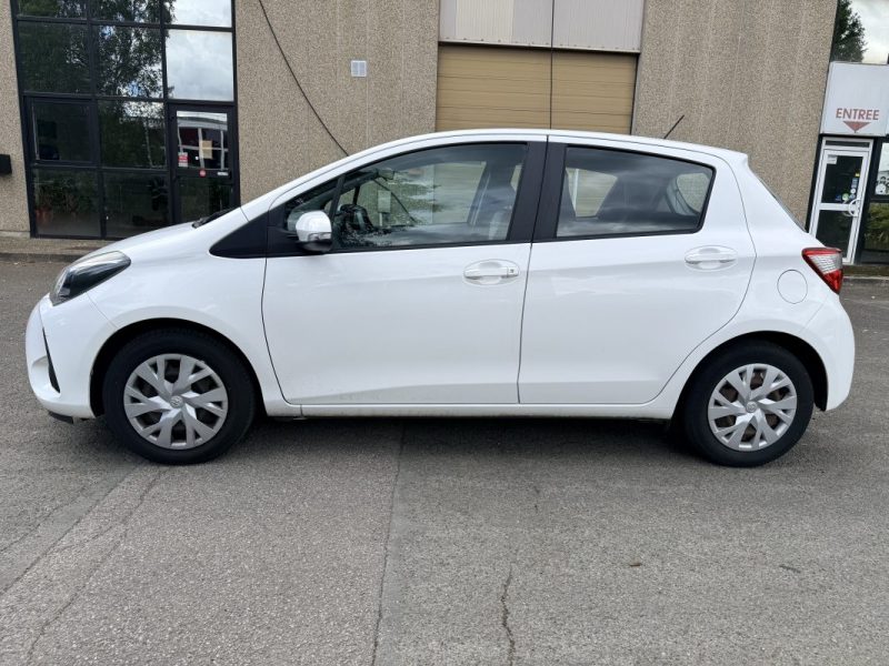 TOYOTA YARIS ÉDITION FRANCE ESSENCE PREMIÈRE MAIN