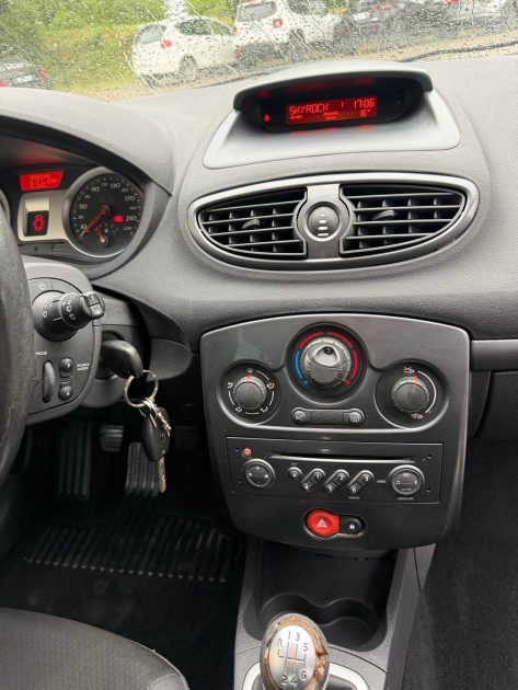 RENAULT CLIO III 1.5DCI 105 PRIVILEGE 105cv