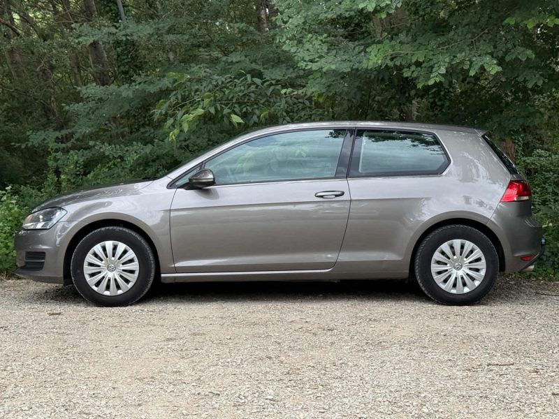 VOLKSWAGEN GOLF VII 1.2 TSI 110 TRENDLINE DSG7 3P 