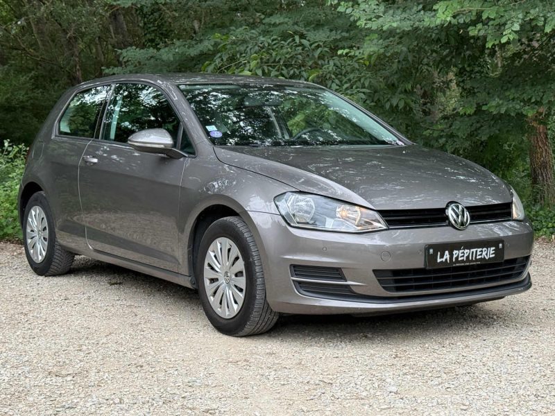 VOLKSWAGEN GOLF VII 1.2 TSI 110 TRENDLINE DSG7 3P 