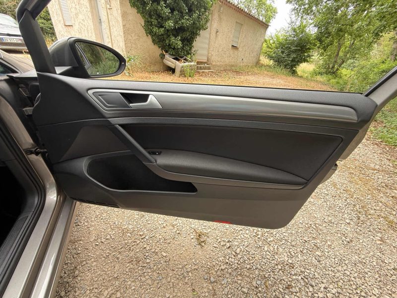 VOLKSWAGEN GOLF VII 1.2 TSI 110 TRENDLINE DSG7 3P 