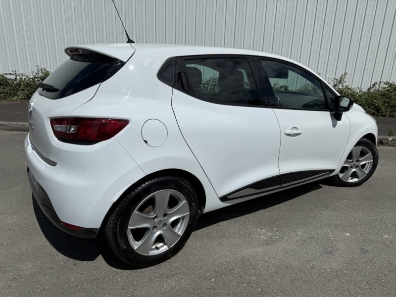 RENAULT CLIO IV  1.2 16V 75 CV 2014 1er Main
