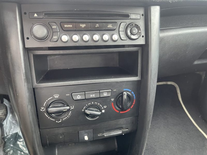 PEUGEOT 207 1.4 HDI 70 TRENDY CT OK CLIM GARANTIE 