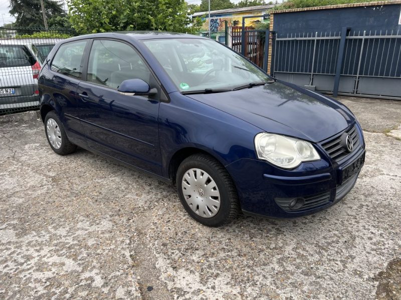 JOLIE VOLKSWAGEN POLO 1.4 CONFORTLINE  boite AUTOMATIQUE