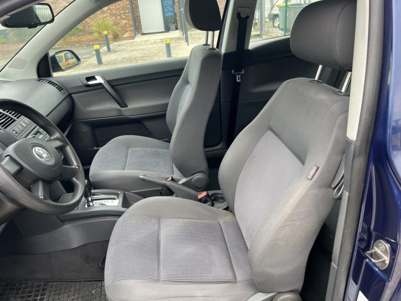 JOLIE VOLKSWAGEN POLO 1.4 CONFORTLINE  boite AUTOMATIQUE