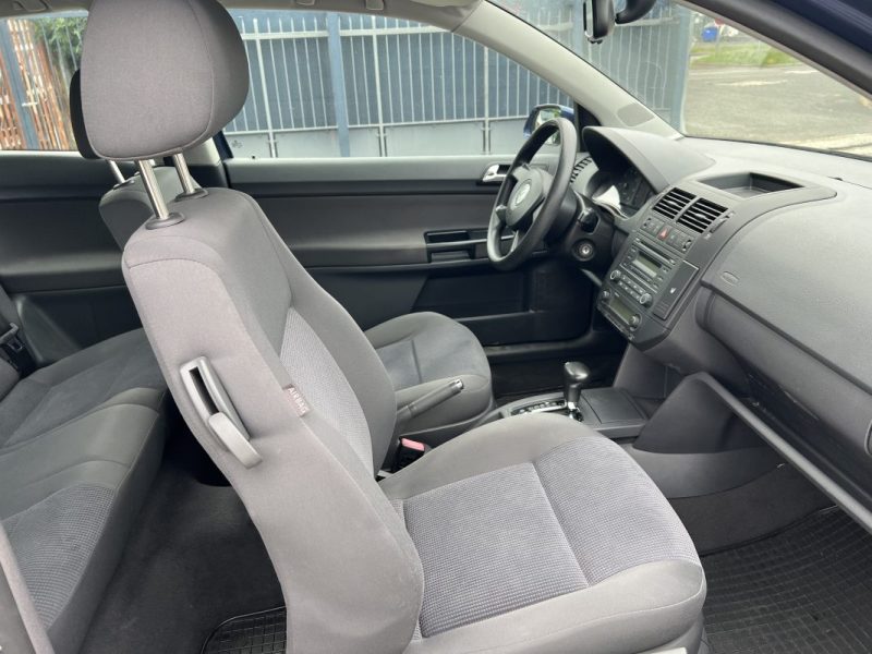 JOLIE VOLKSWAGEN POLO 1.4 CONFORTLINE  boite AUTOMATIQUE