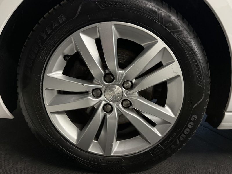 PEUGEOT 308 II SW 1.6 BlueHDi 120 ch Active Business EAT6