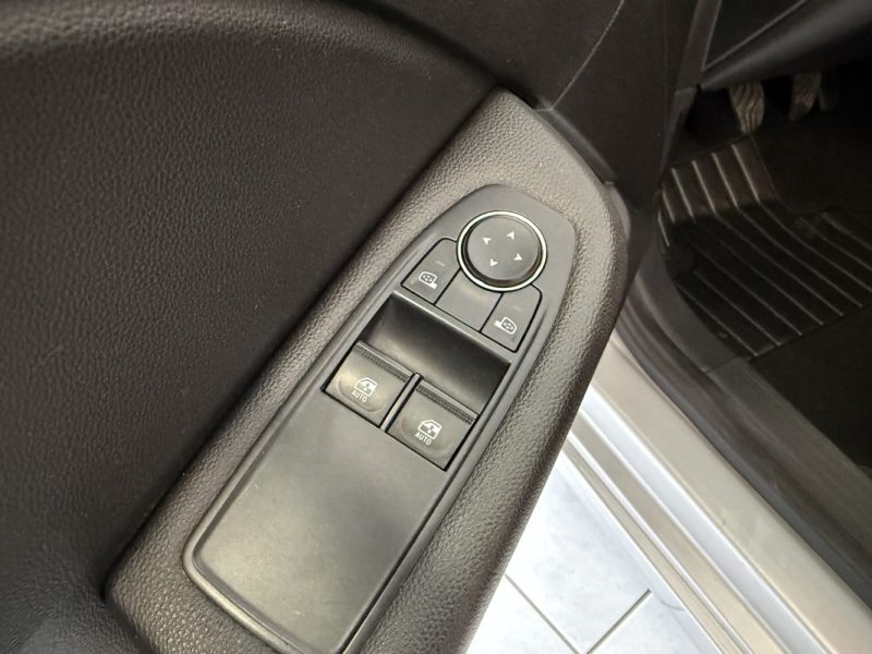 RENAULT CLIO V 1.0 TCe 90 ch 21N Business - CARPLAY - RADARS
