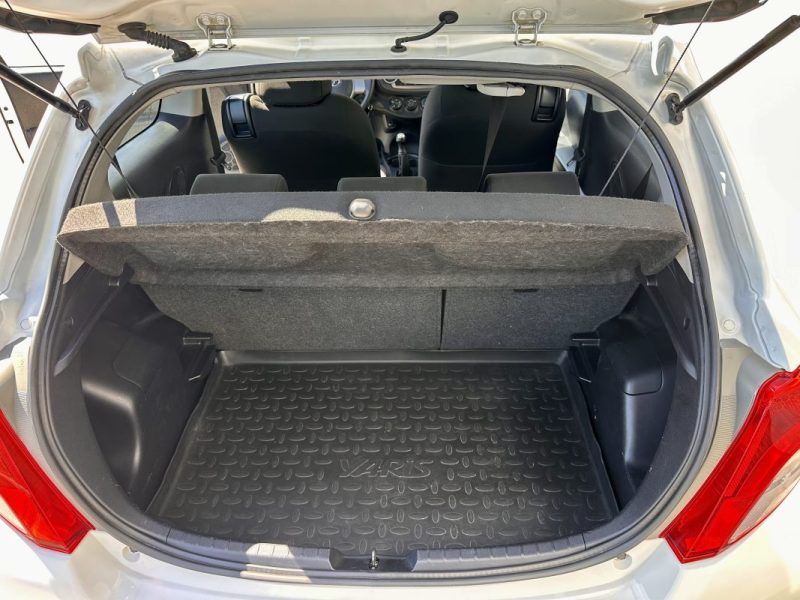 TOYOTA YARIS 1.0 2012