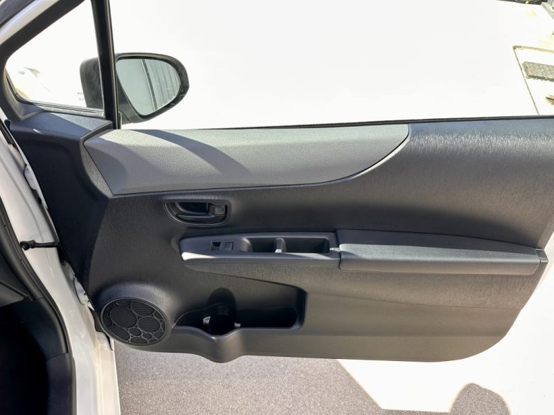 TOYOTA YARIS 1.0 2012
