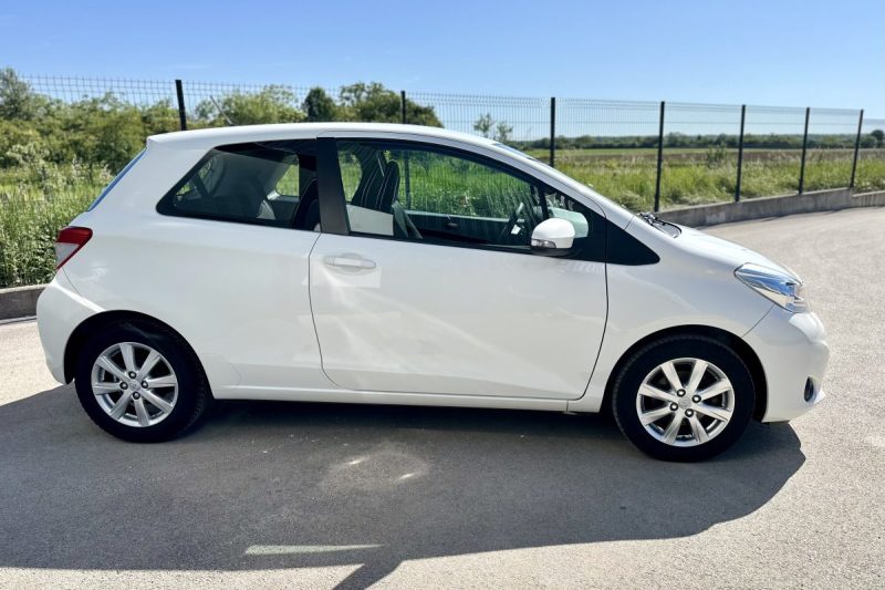 TOYOTA YARIS 1.0 2012