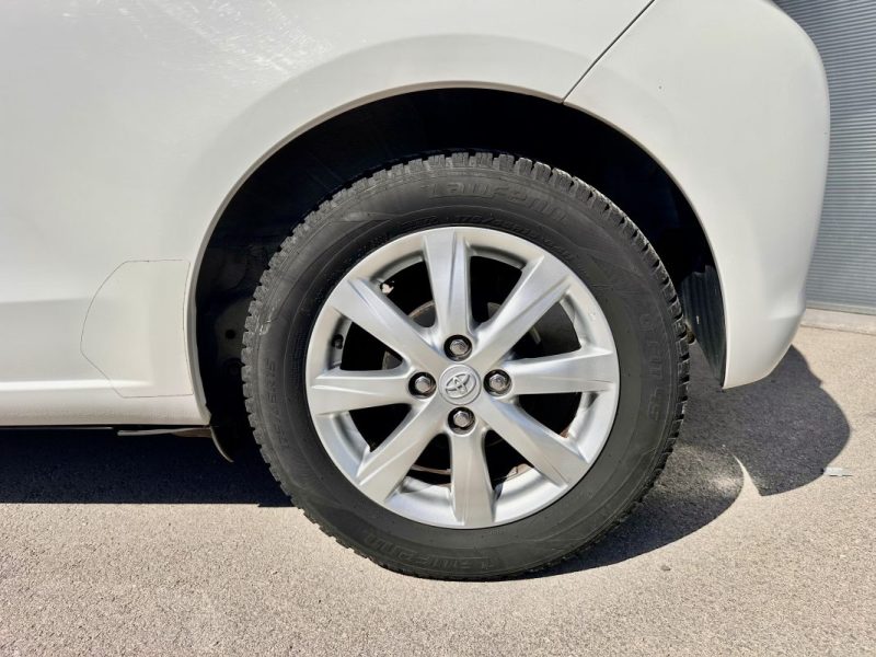 TOYOTA YARIS 1.0 2012