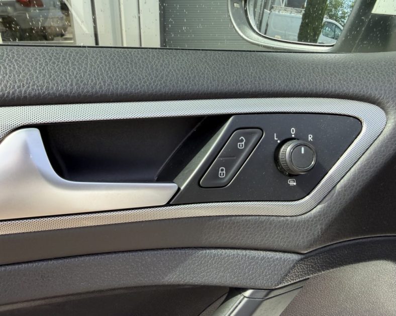 VOLKSWAGEN GOLF VII - ENTRETIENT COMPLET - APPLE CARPLAY - BUSINESS CONFORTLINE