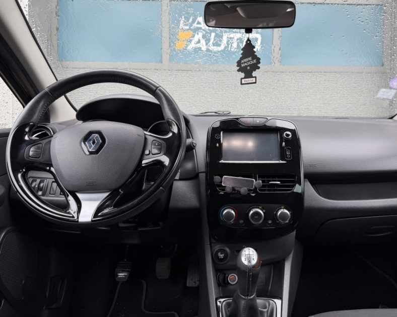 Renault Clio IV TCe 90ch Limited - ENTRETIENT COMPLET - GARANTIE 6 MOIS - 141000 km