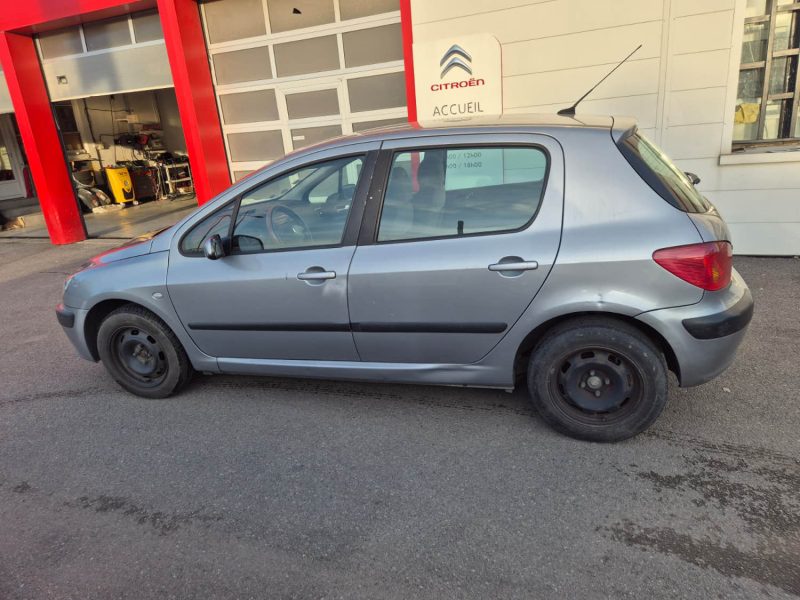 PEUGEOT 307 2.0 HDI XR PRESENCE 2001