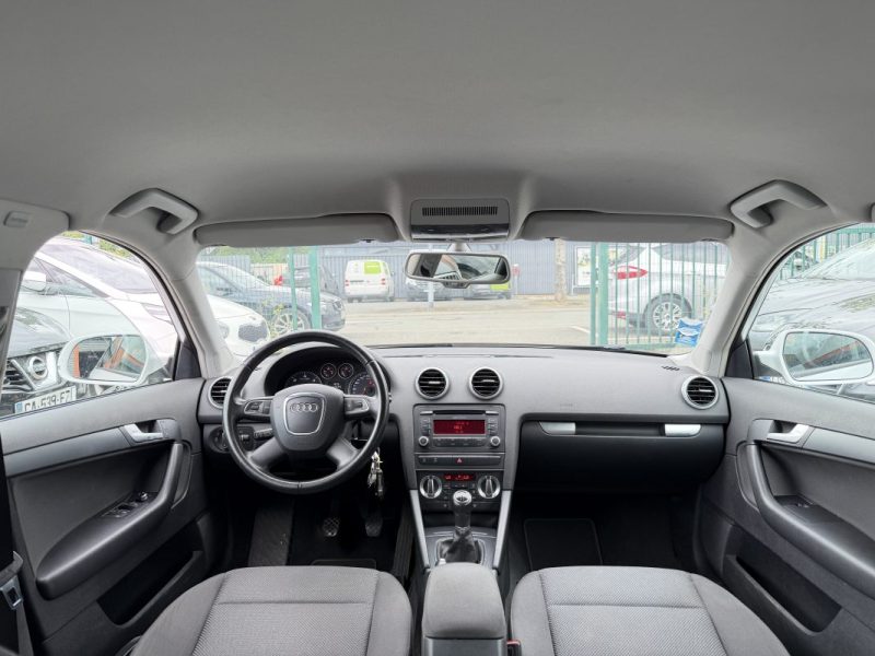 AUDI A3 1.6 TDI 105 cv - GARANTIE 12 mois - Attraction