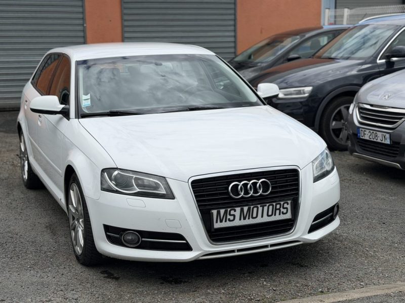 AUDI A3 1.6 TDI 105 cv - GARANTIE 12 mois - Attraction
