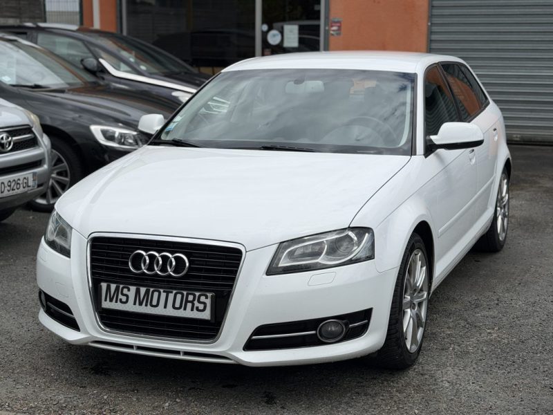AUDI A3 1.6 TDI 105 cv - GARANTIE 12 mois - Attraction