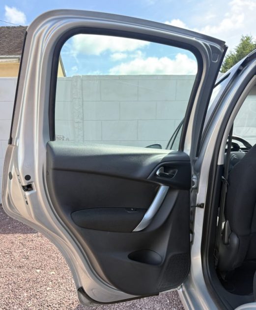 CITROËN C3 1.4 VTI 95ch BVA EXCLUSIVE / CLIMATISATION / RADAR DE RECUL 