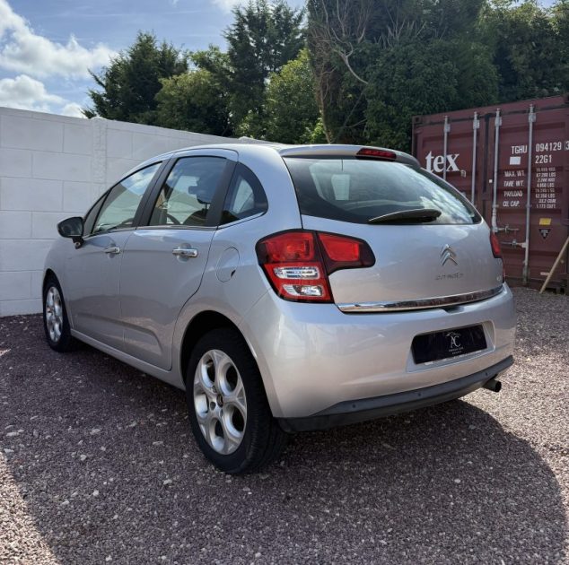 CITROËN C3 1.4 VTI 95ch BVA EXCLUSIVE / CLIMATISATION / RADAR DE RECUL 